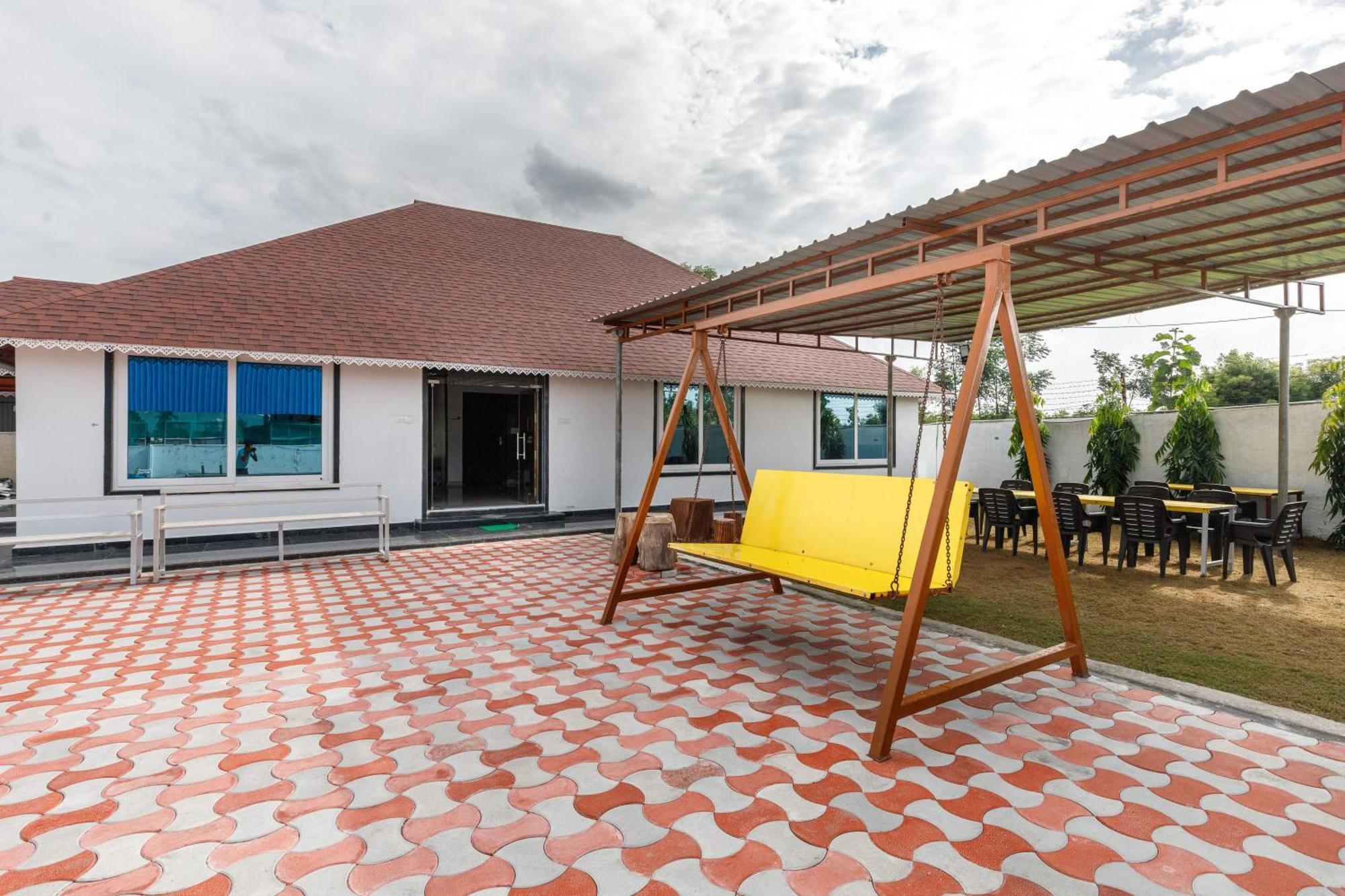 Aqua Lagoon Villa By Secret Turtle Pvt Pool Private Lawn Secunderabad Экстерьер фото