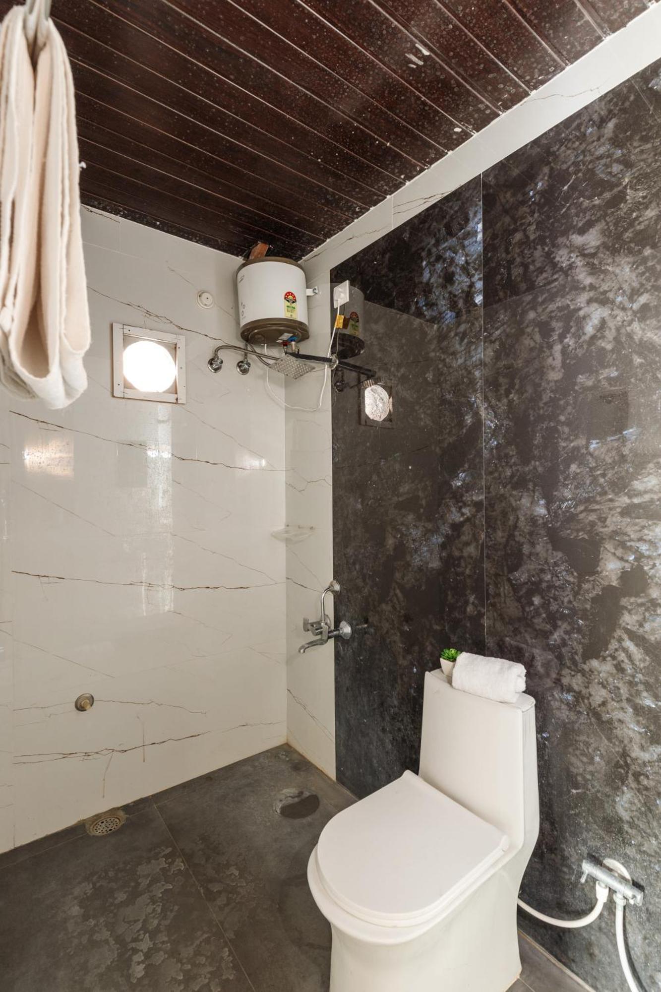 Aqua Lagoon Villa By Secret Turtle Pvt Pool Private Lawn Secunderabad Экстерьер фото